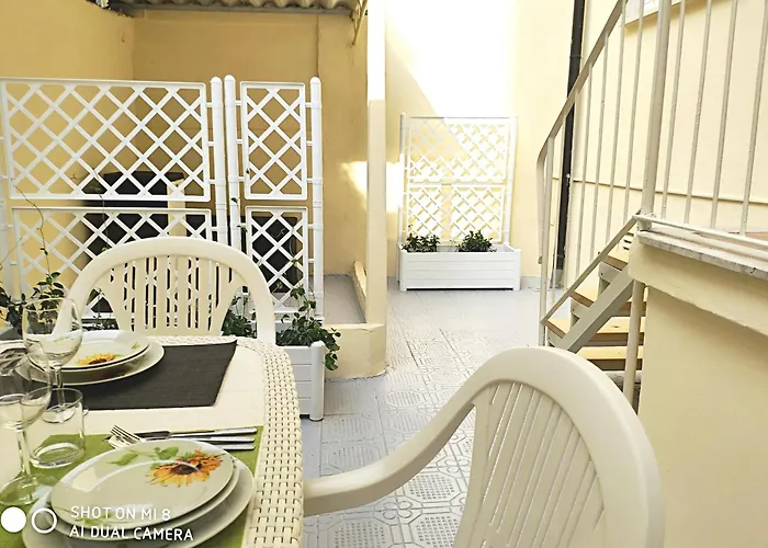 Boutique With Terrace * В'яреджо