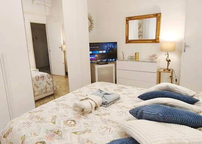 Апартаменти Boutique With Terrace *