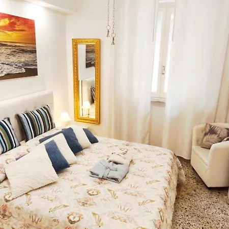 Boutique With Terrace Βιαρέτζιο